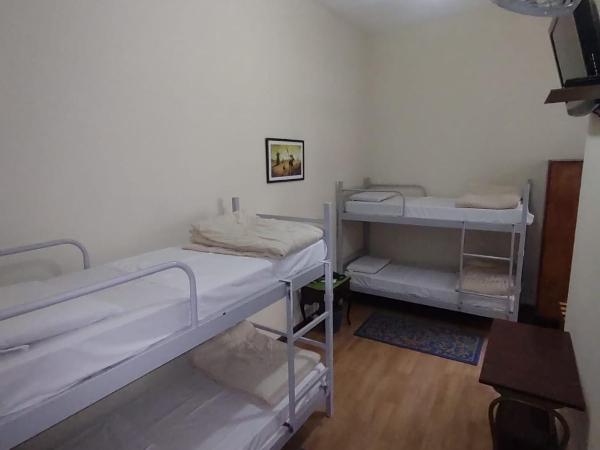 Hotel Cervantes : photo 3 de la chambre chambre quadruple standard