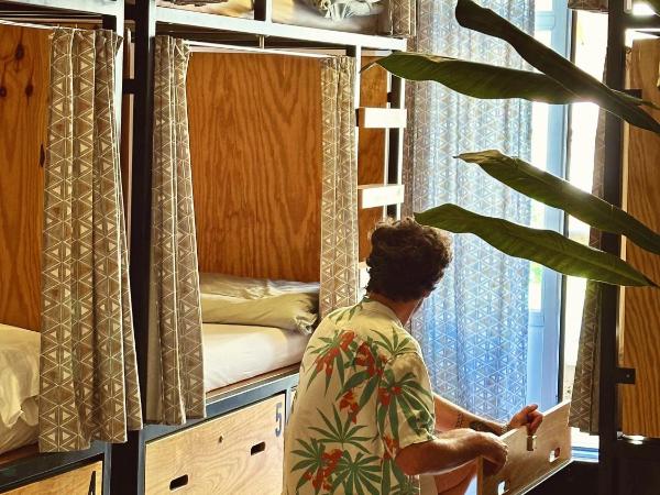 Surfing Etxea - Surf Hostel : photo 1 de la chambre lit dans dortoir mixte de 8 lits 