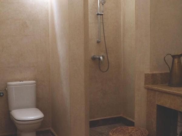 Maison d'Hôtes à Marrakech : photo 10 de la chambre chambre lit king-size - vue sur jardin