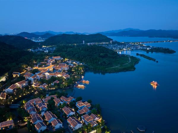 Park Hyatt Ningbo Resort & Spa : photo 4 de la chambre chambre lit king-size deluxe - vue sur jardin