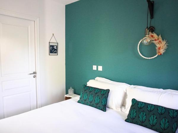 La Quintita Biarritz - studio avec jardin : photo 3 de la chambre studio avec vue sur jardin