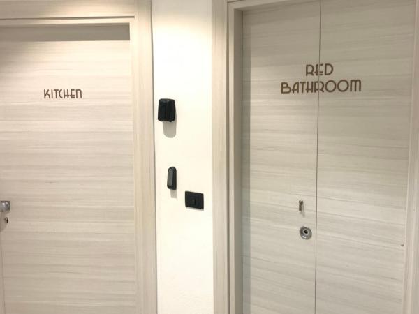 DROOMS 4,0 domotic smart self 24h,7 vicino treni Porta Susa e Centro Storico : photo 7 de la chambre chambre double avec salle de bains privative extérieure