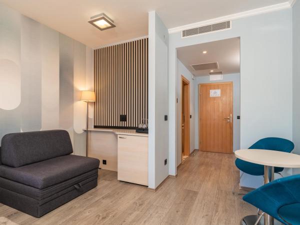 Berkeley Hotel : photo 6 de la chambre chambre double supérieure avec balcon - vue sur mer