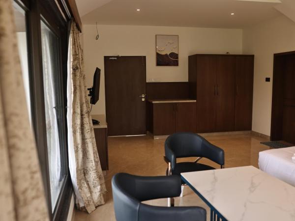 MStays ECR by Mirabilis Hotel : photo 5 de la chambre chambre double - vue sur jardin