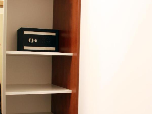 Hotel Vera : photo 9 de la chambre grande chambre double