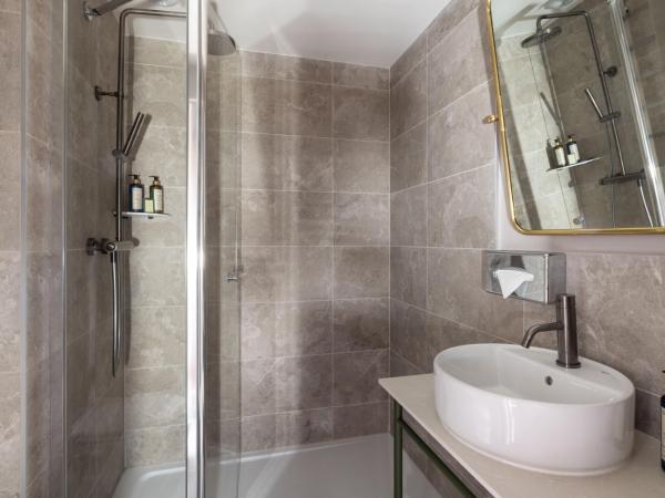 Les Rives Oceanik : photo 10 de la chambre signature lounge room