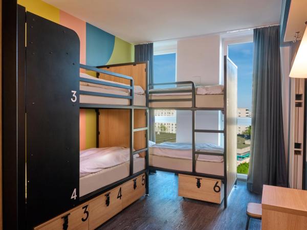 Generator Berlin Alexanderplatz : photo 1 de la chambre lit dans dortoir 6 lits