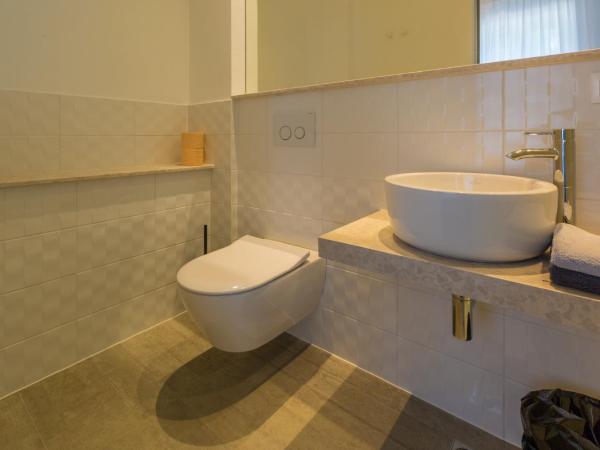 VILLA ERIKA : photo 7 de la chambre studio avec lit queen-size