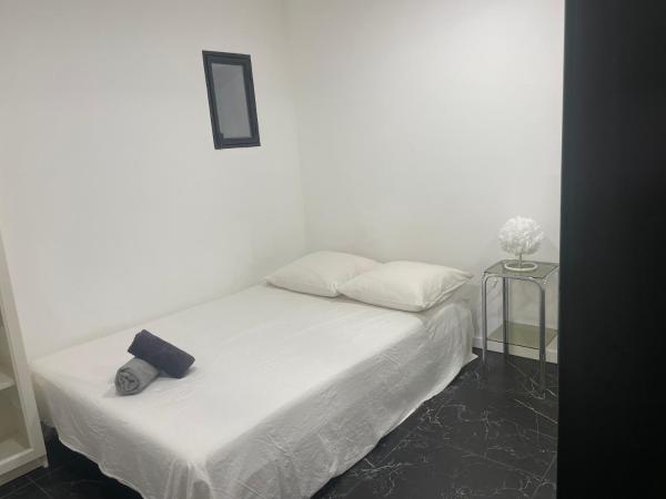 Liberte 2 : photo 4 de la chambre chambre double avec salle de bains privative