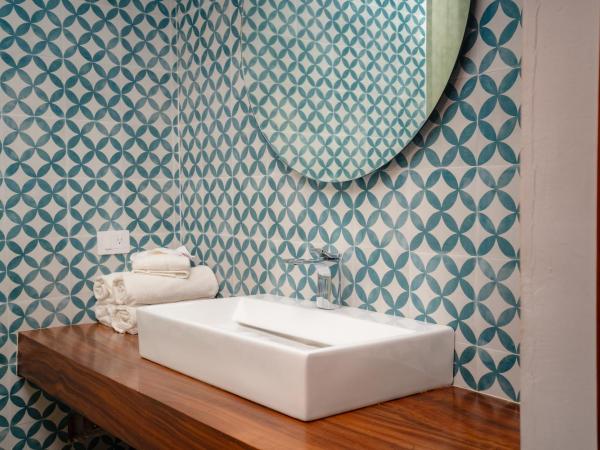 Hotel Eloisa : photo 3 de la chambre suite junior