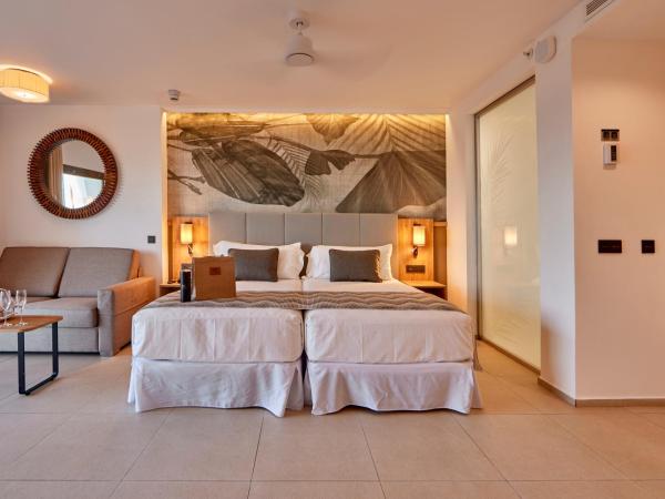 Riu Palace Mauritius - All Inclusive - Adults Only : photo 7 de la chambre suite junior avec accès direct à la piscine - club Élite