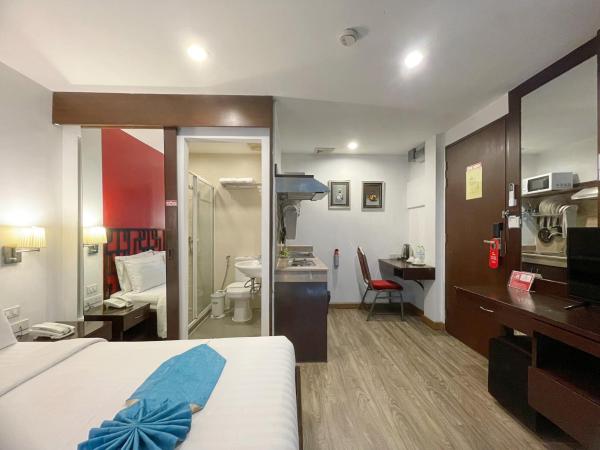 Arawana Express Chinatown : photo 4 de la chambre hébergement queen-size de luxe avec balcon