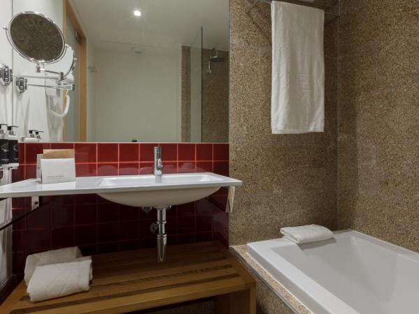 NEYA Porto Hotel : photo 2 de la chambre chambre double ou lits jumeaux standard