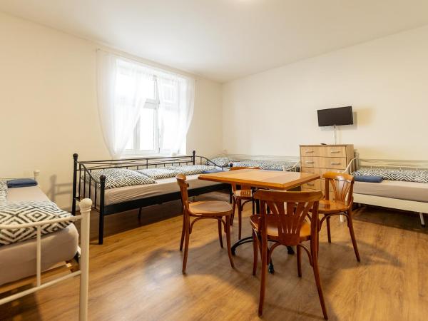 Hostel u Arény : photo 3 de la chambre chambre familiale