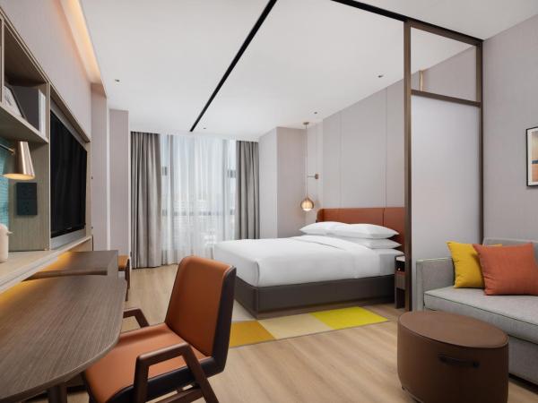 Home2 Suite by Hilton Wuhan Economic Development Zone : photo 1 de la chambre chambre double