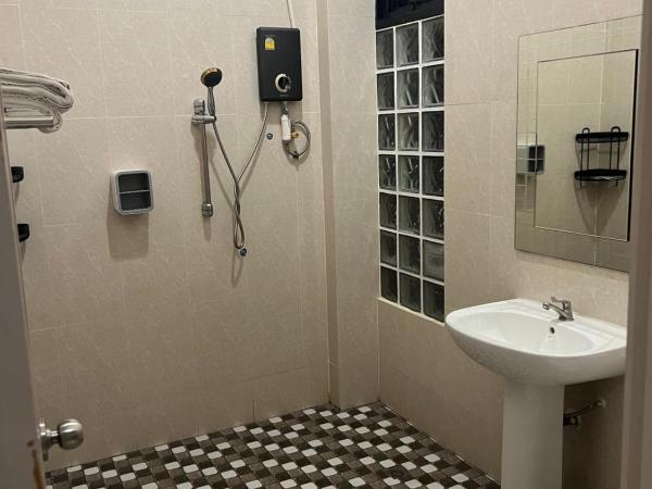 Mall Suites Hotel : photo 6 de la chambre chambre triple supérieure