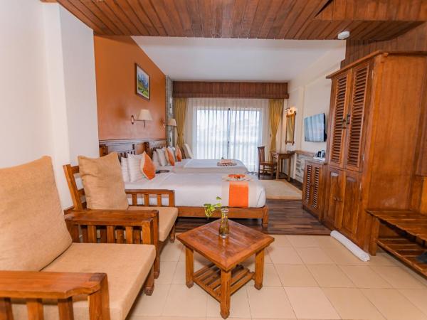 Pokhara Batika : photo 8 de la chambre deluxe family room with private balcony and lake or  mountain view