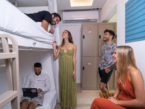 Nomads CoLiving : photo 6 de la chambre lit dans dortoir mixte de 10 lits