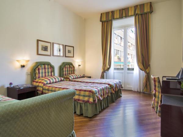 Hotel Italia : photo 6 de la chambre chambre quadruple