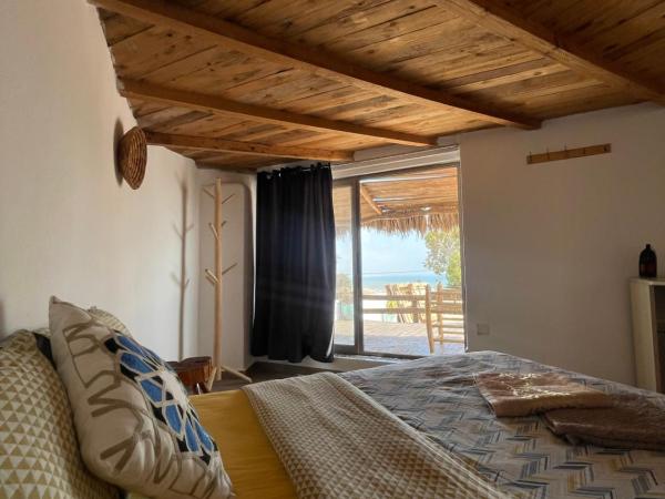 Surf HouseMaroc : photo 2 de la chambre chambre double avec salle de bains privative
