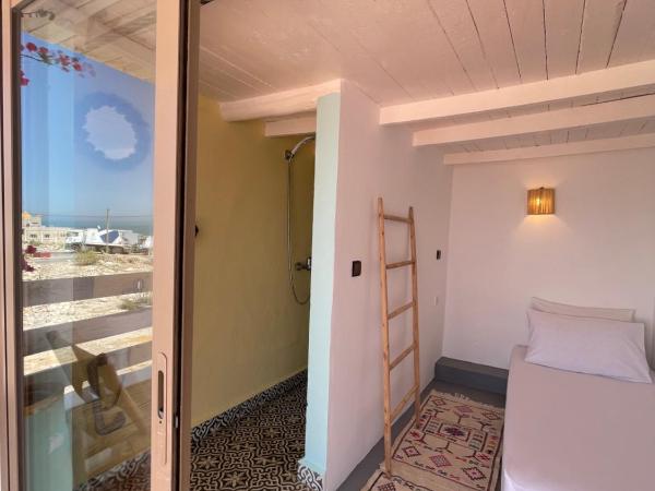 Surf HouseMaroc : photo 2 de la chambre chambre double - vue sur mer