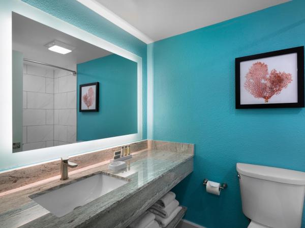 Grande Cayman Resort : photo 5 de la chambre resort view deluxe king room