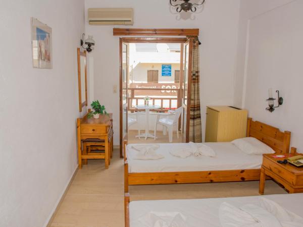 Hotel Velissarios : photo 4 de la chambre chambre triple