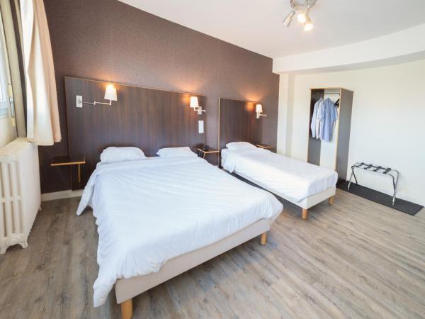Hôtel de la Vendée : photo 1 de la chambre chambre triple supérieure