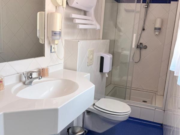 Hotel du Nord - Ville-Haute : photo 2 de la chambre chambre double standard