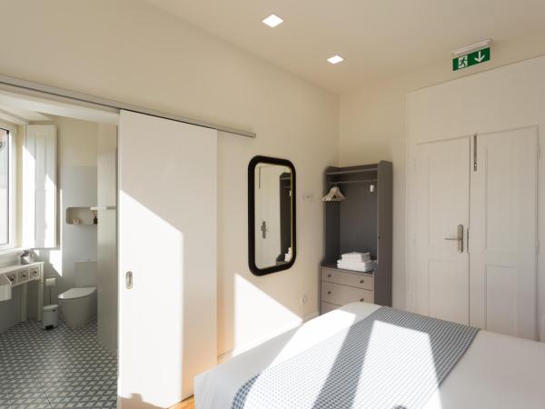 Vila Julieta Guesthouse : photo 5 de la chambre chambre double - vue sur jardin