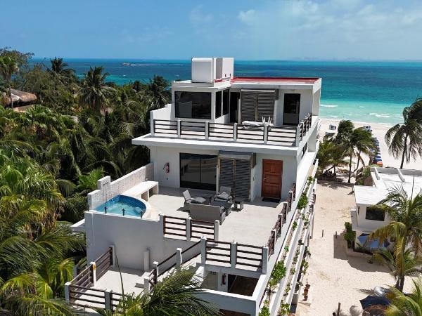 Cuxos Hotel Beachfront : photo 2 de la chambre appartement - vue sur mer