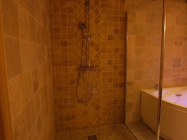Le Bacchu Ber : photo 7 de la chambre chambre double avec baignoire spa