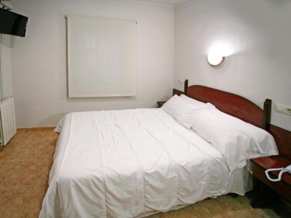 Hotel Canadá : photo 1 de la chambre chambre double (1 adulte et 1 enfant)