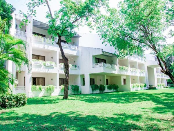 Riviera del Mar : photo 5 de la chambre suite deluxe avec lit king-size