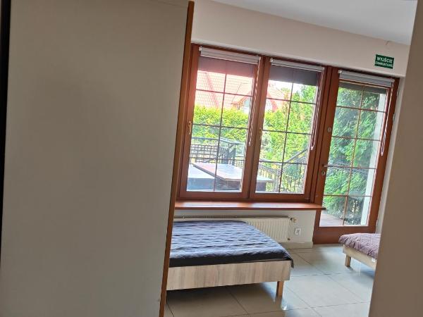 Villa Krasnowolska Airport : photo 9 de la chambre lit simple dans dortoir de 4 lits