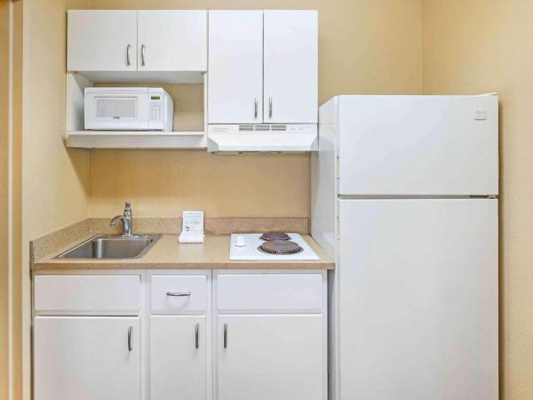 Extended Stay America Suites - Sacramento - Northgate : photo 4 de la chambre studio lit queen-size - non-fumeurs