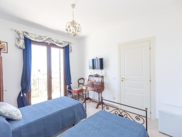 Casale Antiche Mura Siracusa : photo 4 de la chambre chambre quadruple - vue sur mer