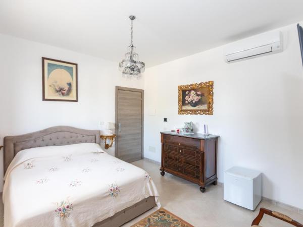 Casale Antiche Mura Siracusa : photo 2 de la chambre grande chambre double