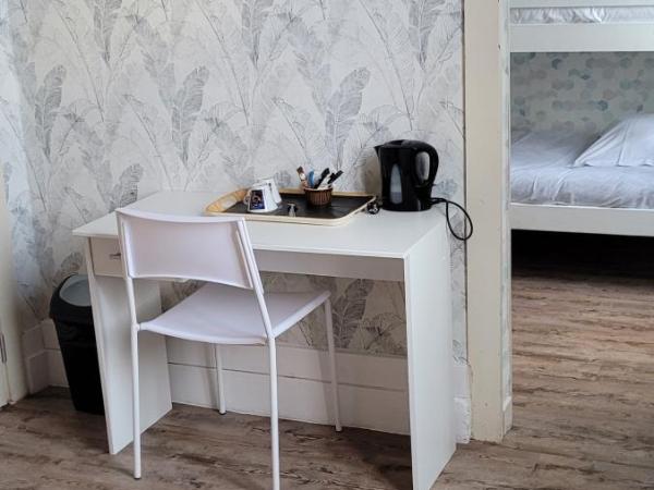 Hotel Central Anzac : photo 3 de la chambre chambre quadruple avec lits superposés