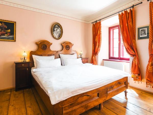 Hotel Krčínův Dům : photo 3 de la chambre chambre double deluxe