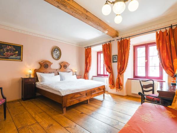 Hotel Krčínův Dům : photo 2 de la chambre chambre double deluxe