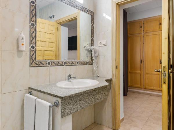 Vas Málaga Ciudad : photo 1 de la chambre chambre lits jumeaux