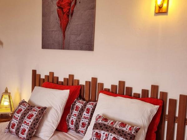 Dar Essaada : photo 2 de la chambre chambre double - vue sur piscine