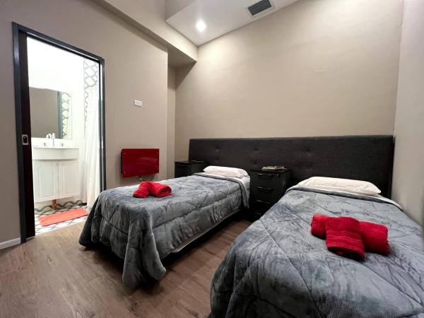 ViaVia BsAs GuestHouse 324 : photo 1 de la chambre chambre lits jumeaux avec salle de bains privative