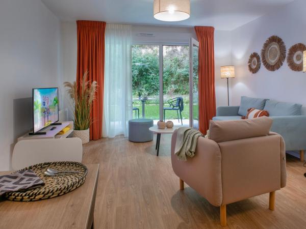 Résidence Services Séniors - Domitys Les Jardins d'Ahna : photo 9 de la chambre appartement 2 chambres