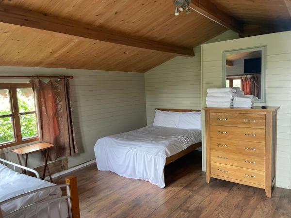 Bridge Farm Guesthouse rooms : photo 9 de la chambre chambre familiale avec salle de bains privative