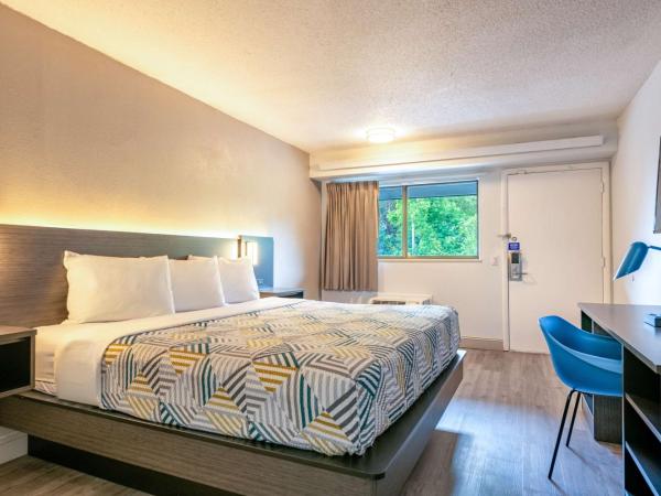 Motel 6-Charlotte, NC - Coliseum : photo 3 de la chambre chambre lit king-size - non-fumeurs