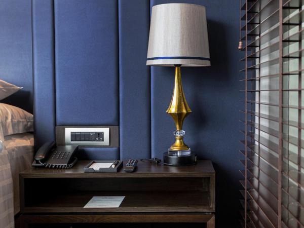 Hôtel Chatrium Riverside Bangkok : photo 4 de la chambre suite 1 chambre lits jumeaux avec vue sur la rivière 