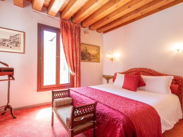 Palazzetto Pisani Grand Canal : photo 6 de la chambre suite supérieure - palazzo foscolo