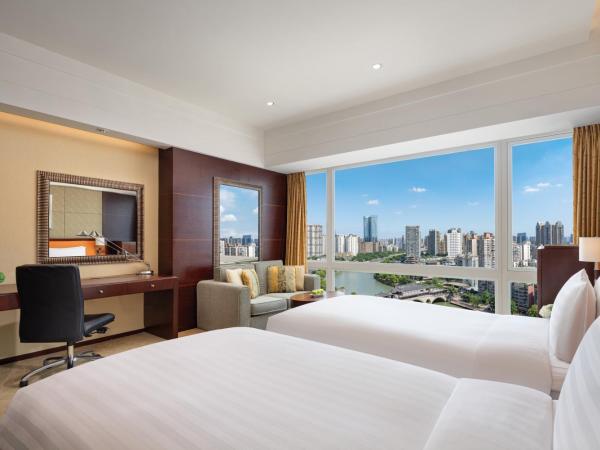 Shangri-La Chengdu : photo 2 de la chambre chambre lits jumeaux de luxe avec vue sur la rivière